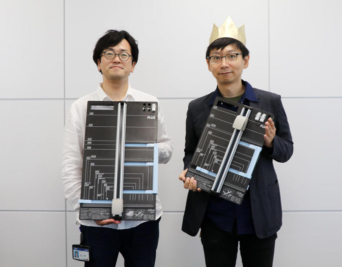紙を半分に切るなら ハンブンコ で決まり 文具王がその魅力を探るため開発者を訪ねた 紙を半分に切るなら ハンブンコ で決まり 文具王がその魅力を探るため開発者を訪ねた