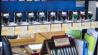 色も名前も超個性的！ ペンズアレイ タケウチ（愛知・岡崎市）のオリジナル万年筆インク