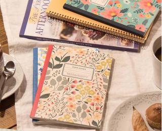 【新製品】日々の暮らしをさりげなく彩る草花モチーフのノート