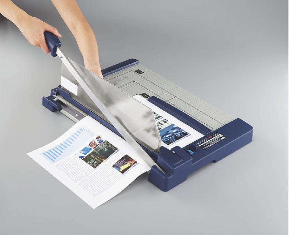 オープン 新スチール裁断器　Ａ４SA-204 たのめーるオープン工業 ペーパー裁断器(スチール製) A4サイズ SA