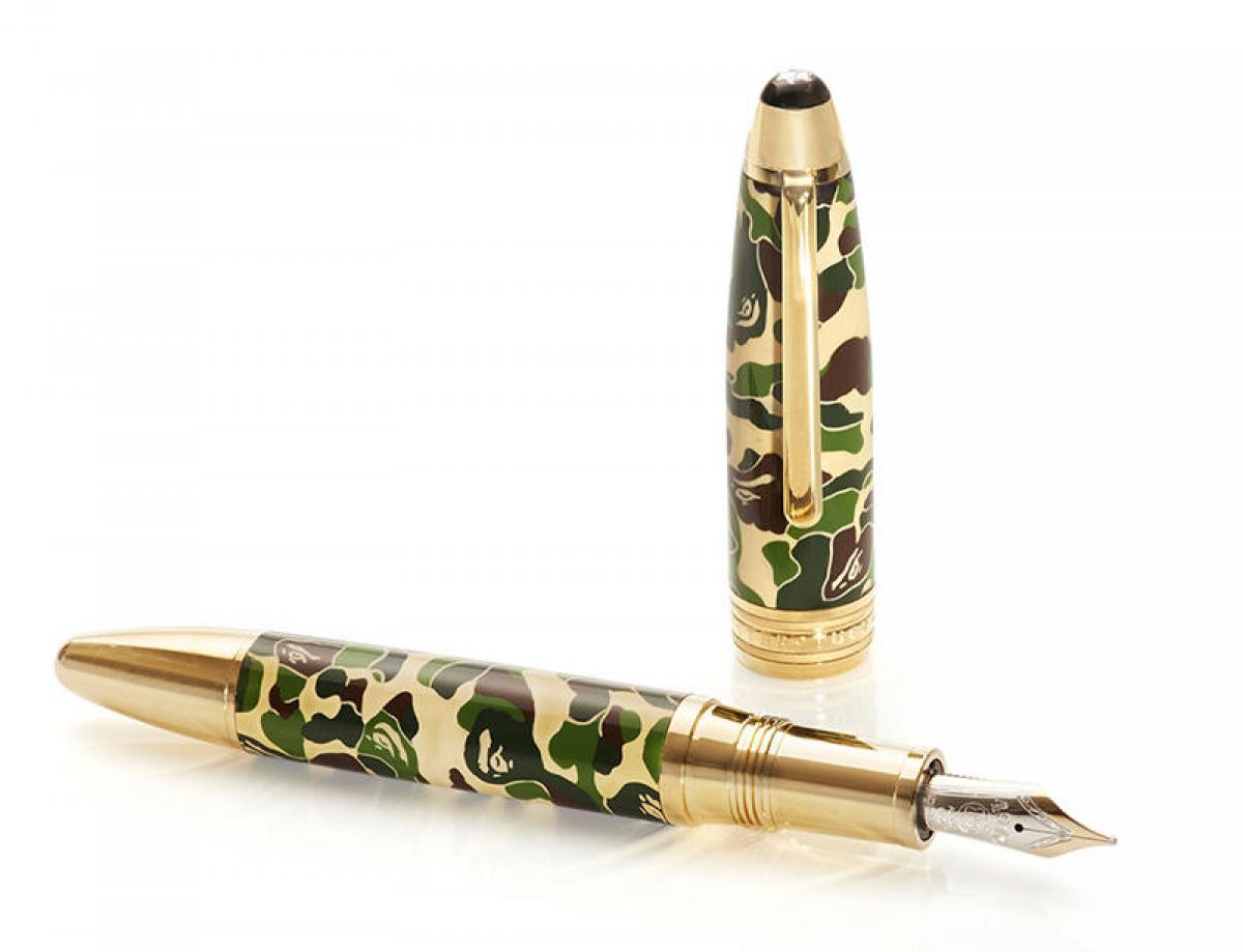 新品未使用】A BATHING APE × MONTBLANC クラッチバック 【ニュース 