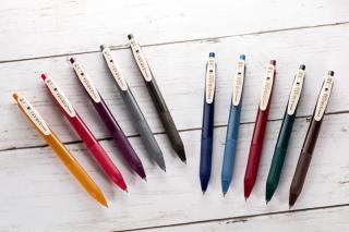【新製品】人気ジェルボールペン「サラサクリップ」にビンテージカラーの新色を追加
