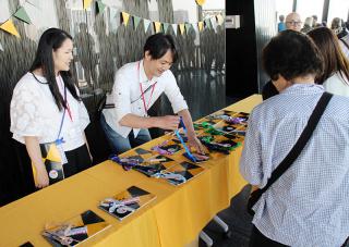 【イベント】 1998人にスケッチブックとキットパスをプレゼント！ 母の日にマルマン×東京タワー×日本理化学