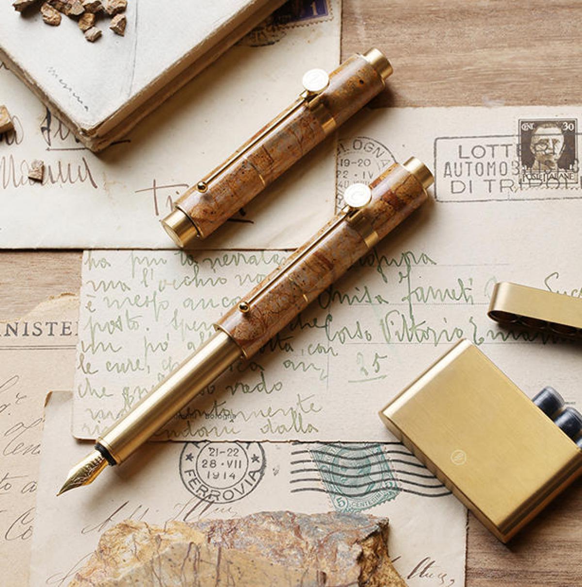 新製品】高級感を醸し出す大理石を採用した万年筆のクラウドファン