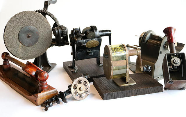 連載】文房具百年 #24「手洗い動画と100年前の鉛筆削り器」｜