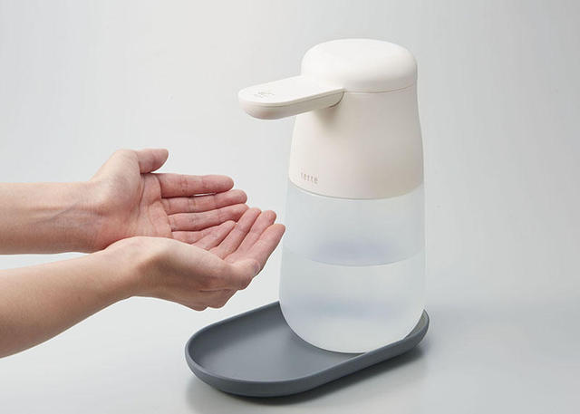 新製品】手をかざすだけで消毒液が噴射される「テッテ」に大容量タイプ