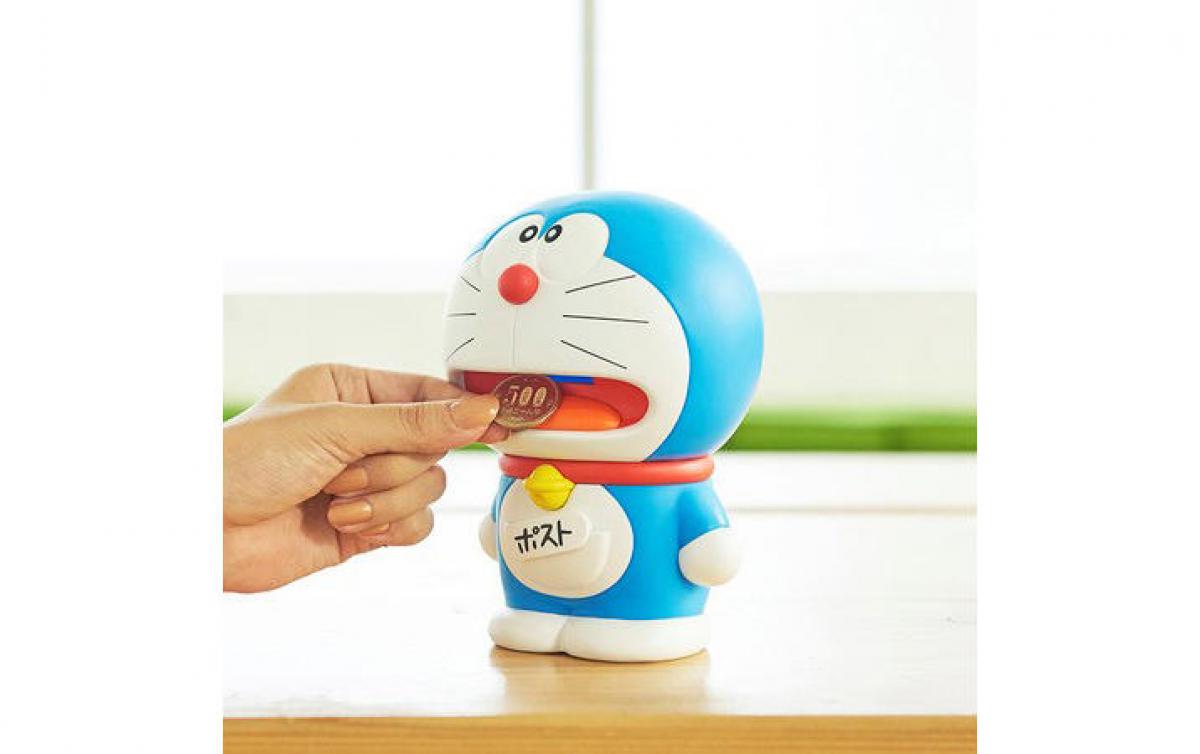 新製品】貯金箱やポーチなど 郵便局限定の「ドラえもん50周年 売上特価 郵便局 ドラえもん 限定 フィギュア 貯金箱 ぬいぐるみ キャラクターグッズ