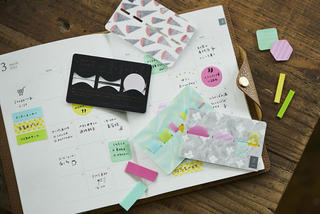 【新製品】テキスタイルデザイナー青山佳世さんとコラボした「ココフセンカード」