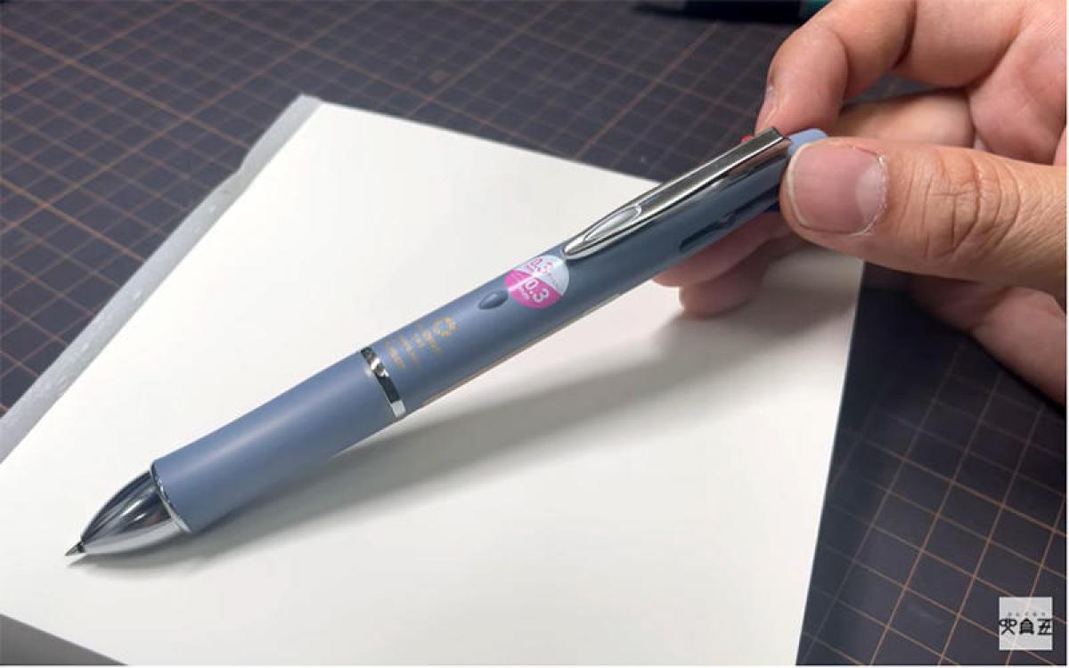 連載】文具王の動画解説 #381 「Dr.GRIP（ドクターグリップ）4+1 激細