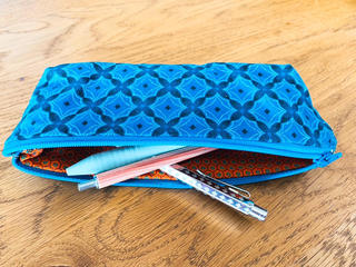 【あの人のペンケース】公的文化教育機関勤務・ともこさんのペンケース