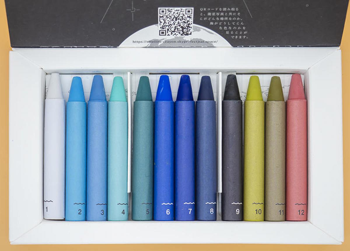 コレ注目！】衛星画像を元に海から色を抽出した「海のクレヨン」｜