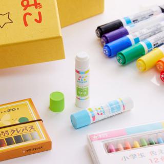 【新製品】小学生の「使いやすさ」を考慮したスティックのり2種