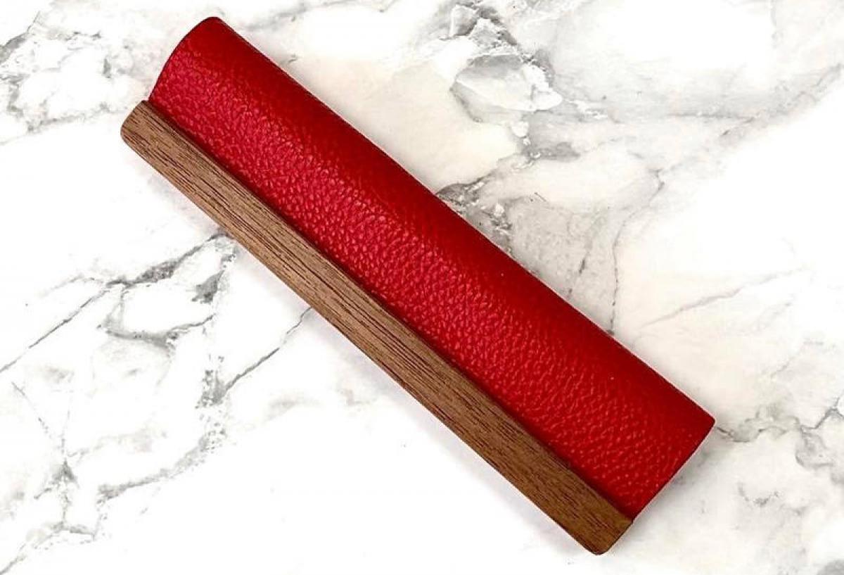 新製品】万年筆1本用のペンケース「Gift Pencase」｜