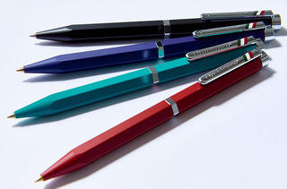 【新製品】高級感と使い心地にこだわった六角軸のボールペン
