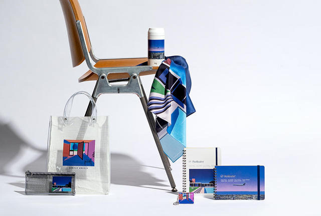 新製品】イラストレーター・永井博さんコラボのロルバーン。デスク回り