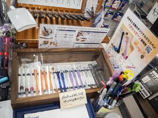 【コレ注目！】カラフルでカワイイ！ 東京・白山のかみもと文具オリジナルガラスペン