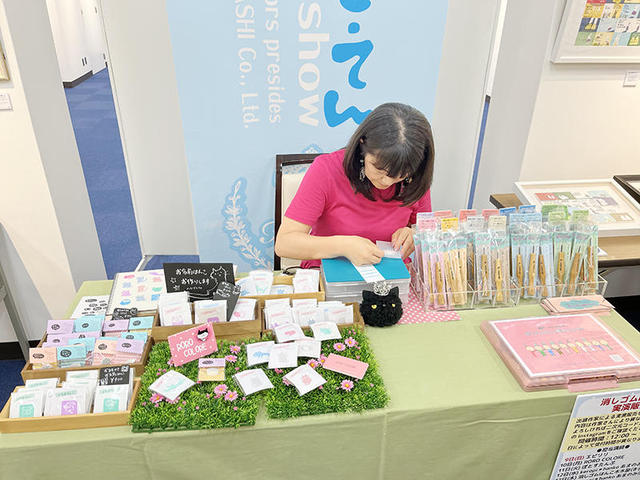 消しゴムはんこ【NO.143】 消しゴムはんこNo.161 ハリネズミとスイカアイス