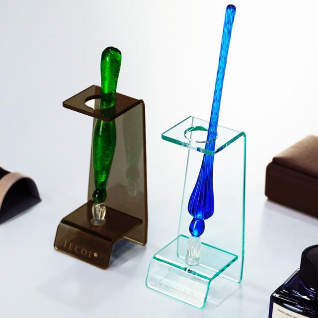 ウランガラス ペンスタンド 新製品】ペン先を傷めず立てて保管する「ガラスペン用ペンスタンド」｜