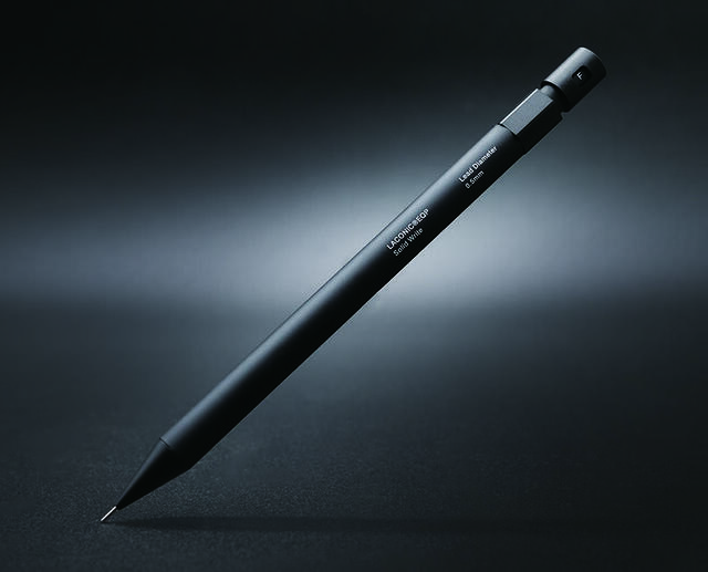 【新製品】書くことの楽しさを追求したシャープペン「Solid Write」