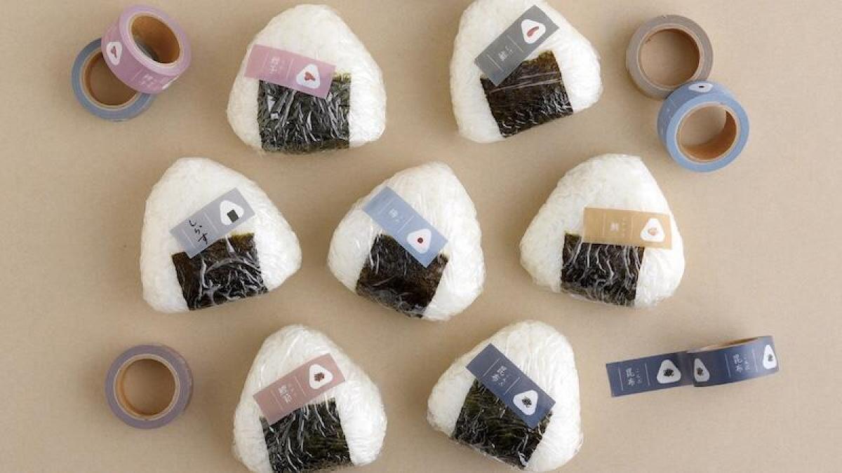 塩おにぎり様向け　希少 デザイン (ポールキンフマ) モザイクアートテーブル 新製品】おにぎりの具材が一目でわかるマスキングテープ｜