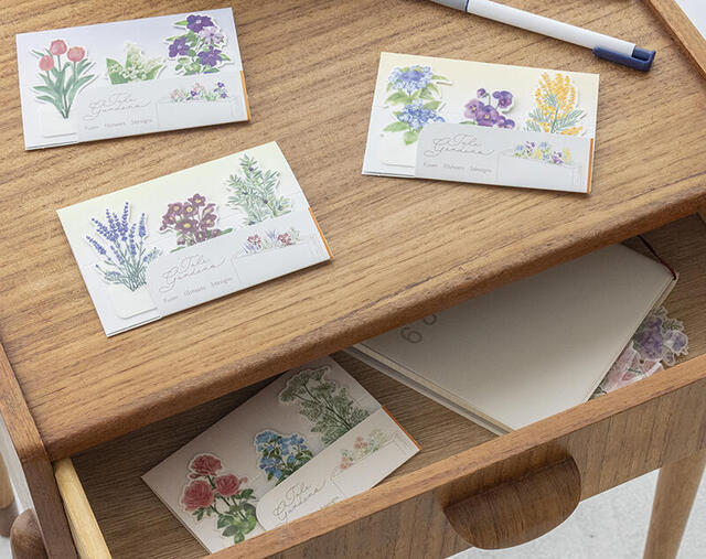 【新製品】本や手帳に花咲く庭が広がる新感覚ふせん