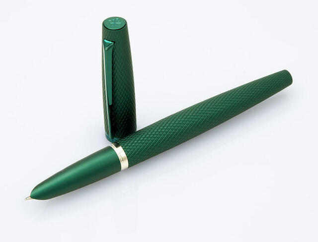 新製品】ディプロマット「VIPER」万年筆に新色グリーン登場｜