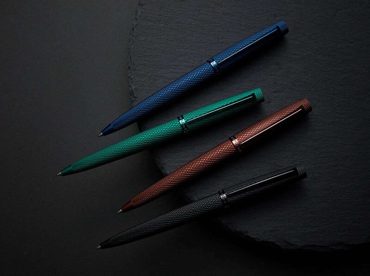 新製品】万年筆の高級感を継承した「VIPER」のボールペン｜