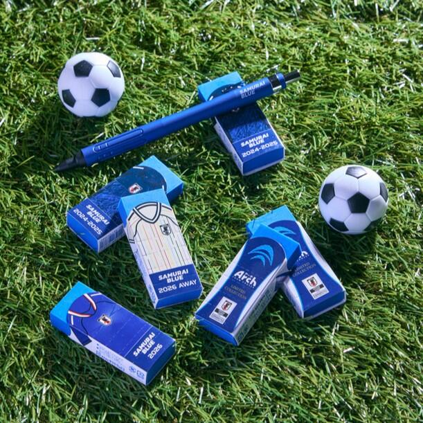 新製品】サッカー日本代表デザインのアーチ消しゴム＆シャープペン｜