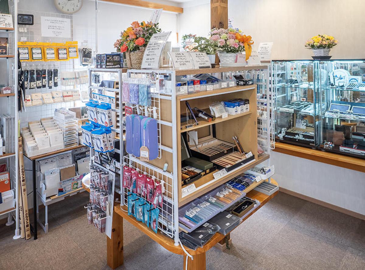 新店舗】埼玉・草加市にこだわり文具をセレクトした「ナインパレット