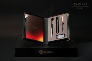 【新製品】KAYOU＋1周年記念「AIMVISION Edition_001 KOHAKU」を3000セット限定発売