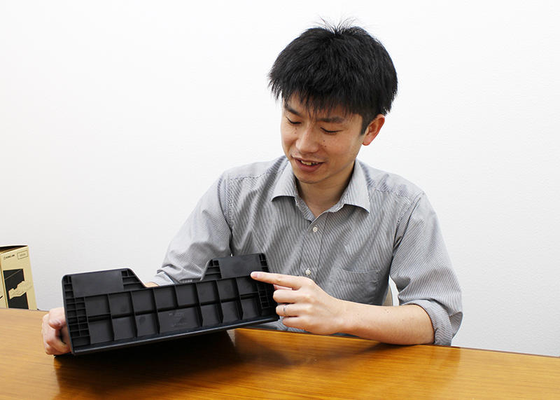 説明する畑山さん.jpg