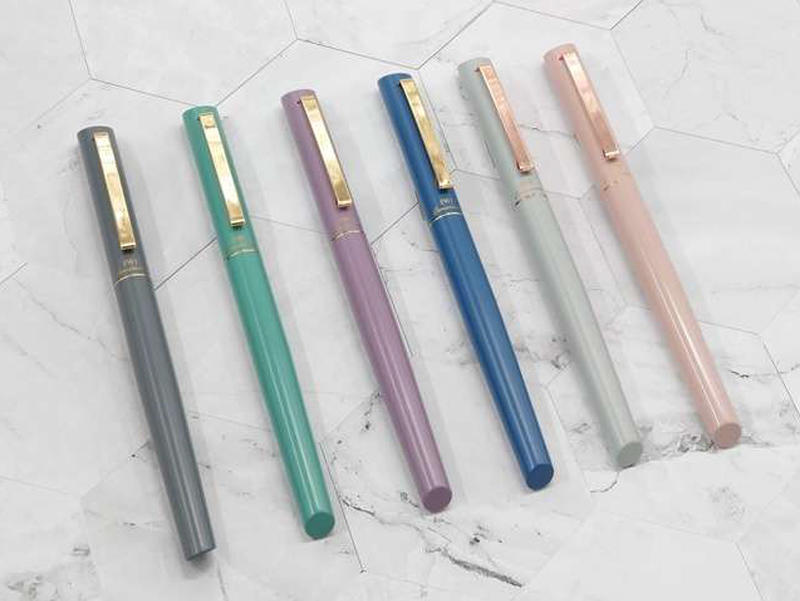 新製品】シンプルモダンと台湾の色彩美が融合した万年筆とボールペン｜
