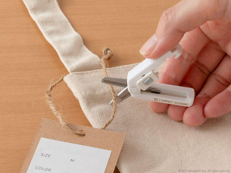 新製品】極小サイズの文具シリーズ「XS」にギザ刃ハサミなど新アイテム