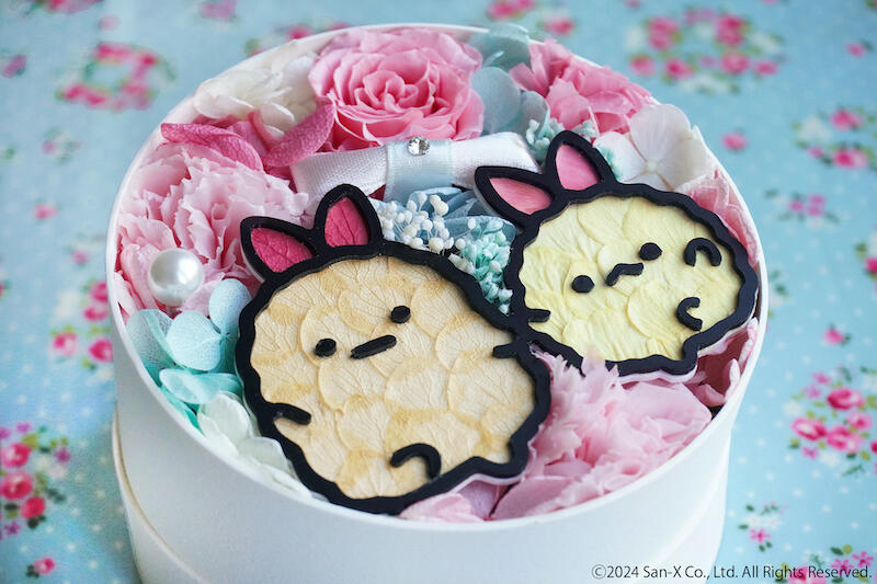 新製品】すみっコファンに贈りたい「えびてんのしっぽ」をお花で描いた