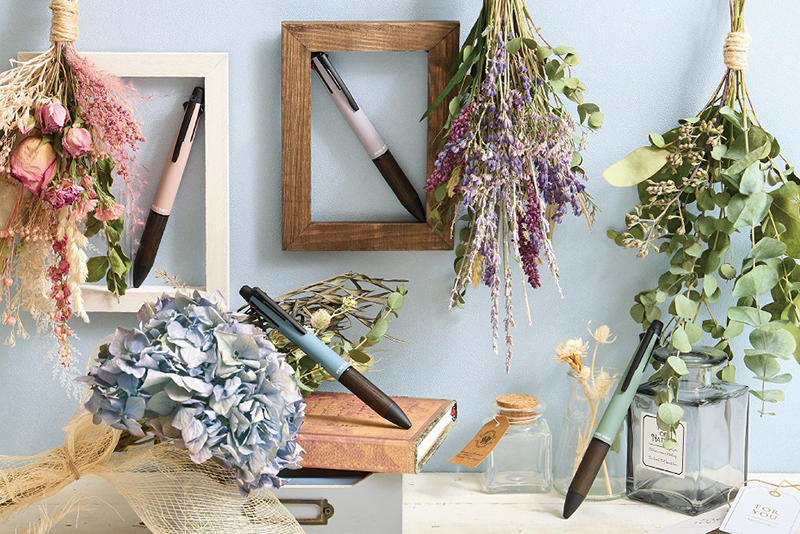 新製品】数量限定の軸色「ピュアモルト ジェットストリームインサイド」｜