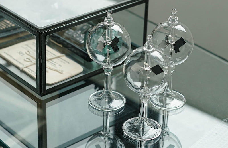 ラジオメーター　ハンドメイド ガラス製 花柄 ラジオメーター ハンドメイド ガラス製 花柄 ラジオメーター